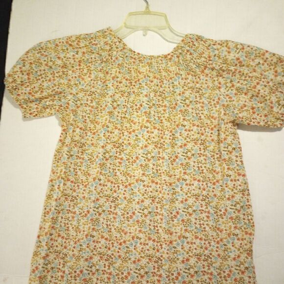 Art & Soul floral print top with gathered elastic neckline and pearl buttons - Picture 9 of 11